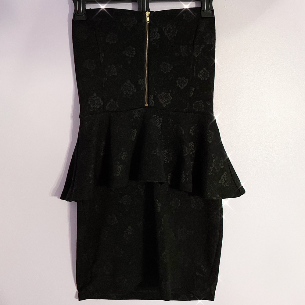 Slip-On Short Black Dress with Zipper